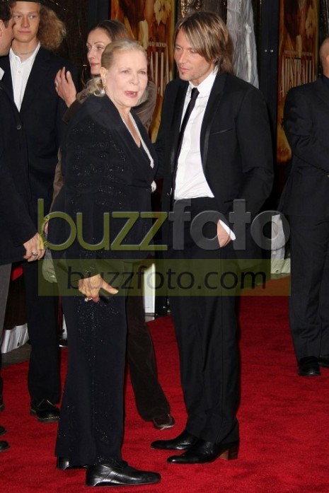  Lauren Bacall at the premier of his wife Nicole Kidman's movie Australia 