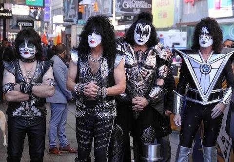 KISS “END OF THE ROAD” TOUR: NO PLASTIC SURGERY NECESSARY!