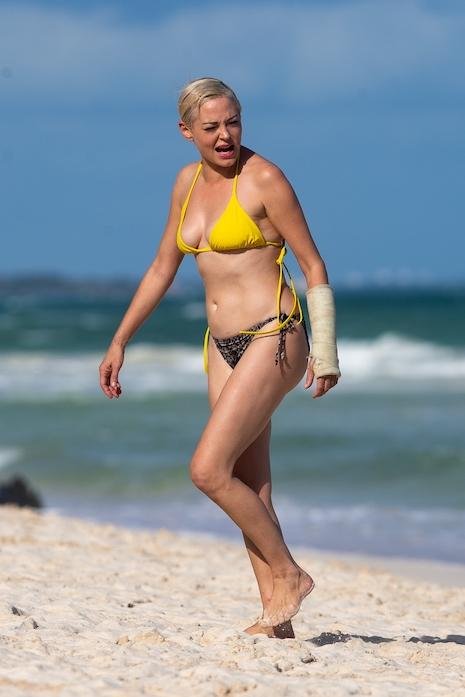 Voyeur Topless Beach Denmark - WILL SOMEBODY PLEASE GIVE ROSE MCGOWAN A JOB? â€“ Janet Charlton's Hollywood,  Celebrity Gossip and Rumors