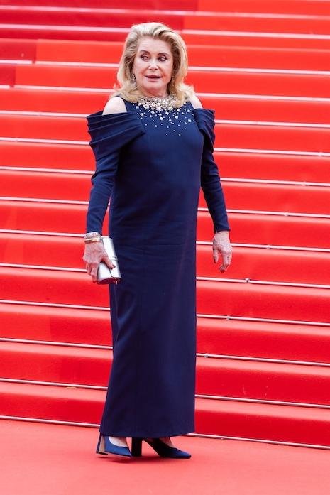 Jennifer-Connelly-Oscars-2023-Red-Carpet-Fashion-Style-Louis-Vuitton-Tom-Lorenzo-Site  (8) - Tom + Lorenzo