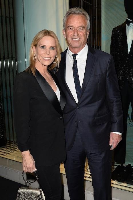 CHERYL HINES: BETWEEN A ROCK AND A HARD PLACE – Janet Charlton's Hollywood,  Celebrity Gossip and Rumors