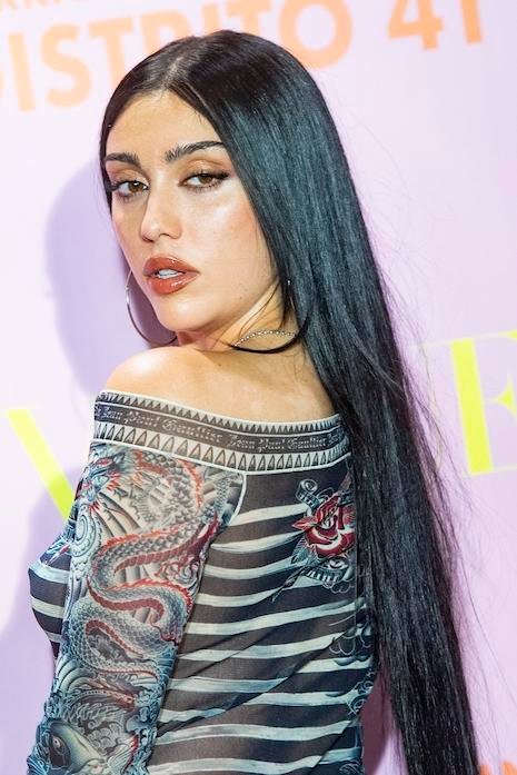 LOURDES LEON: A REAL NEW YORK HOUSEWIFE? – Janet